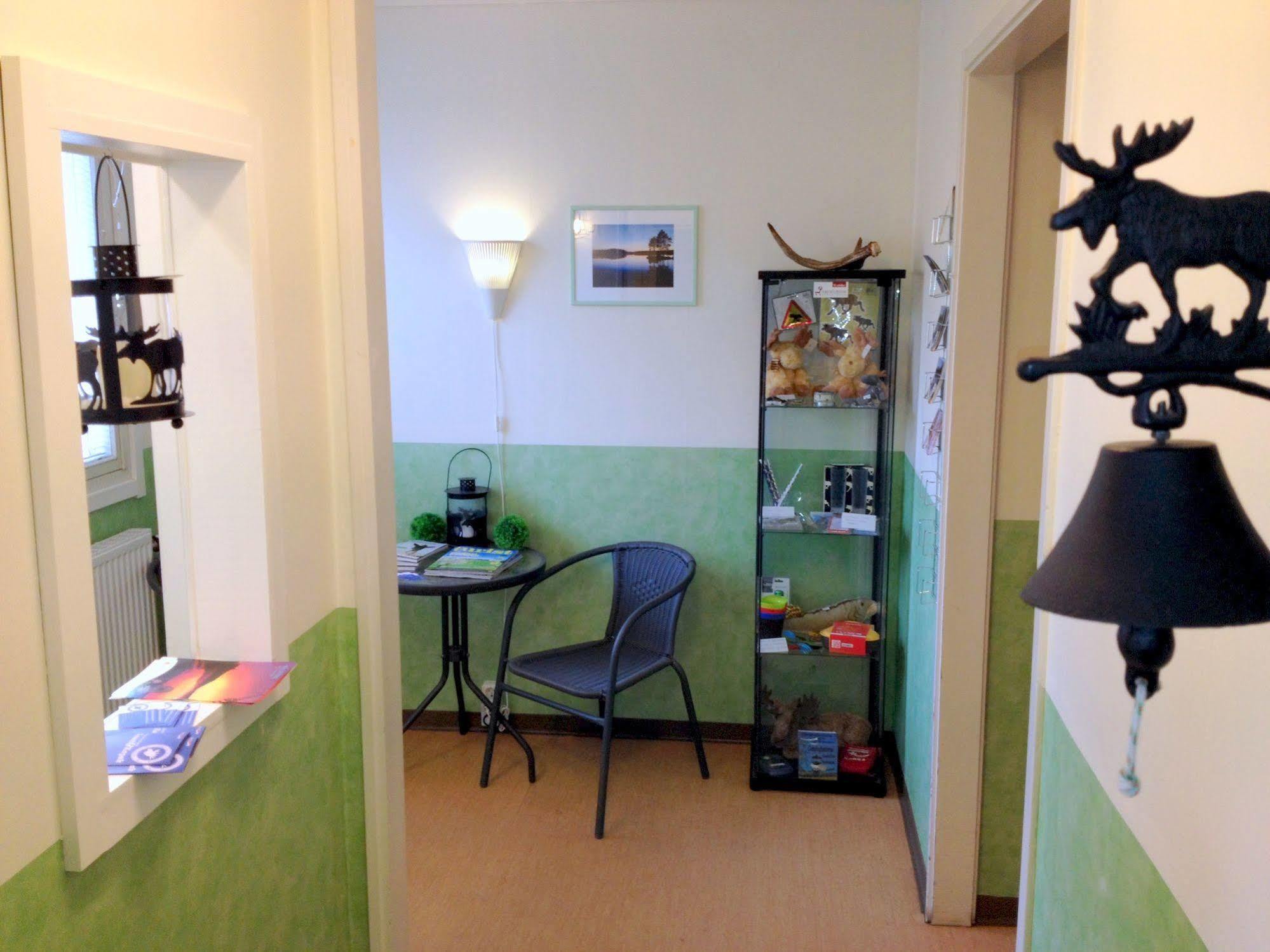 Haellefors Vandrarhem-Hostel & Kanotcenter Extérieur photo
