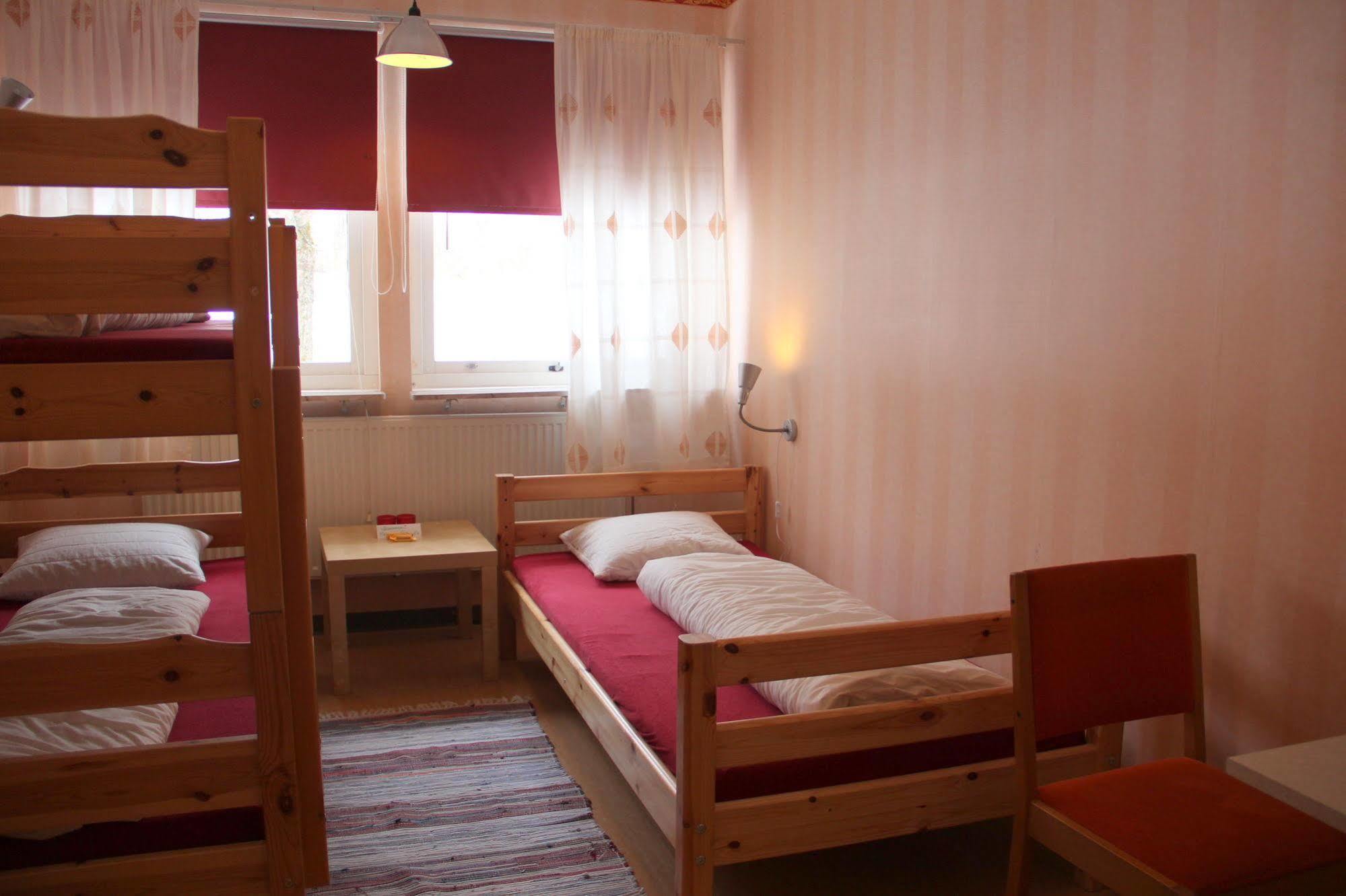 Haellefors Vandrarhem-Hostel & Kanotcenter Extérieur photo